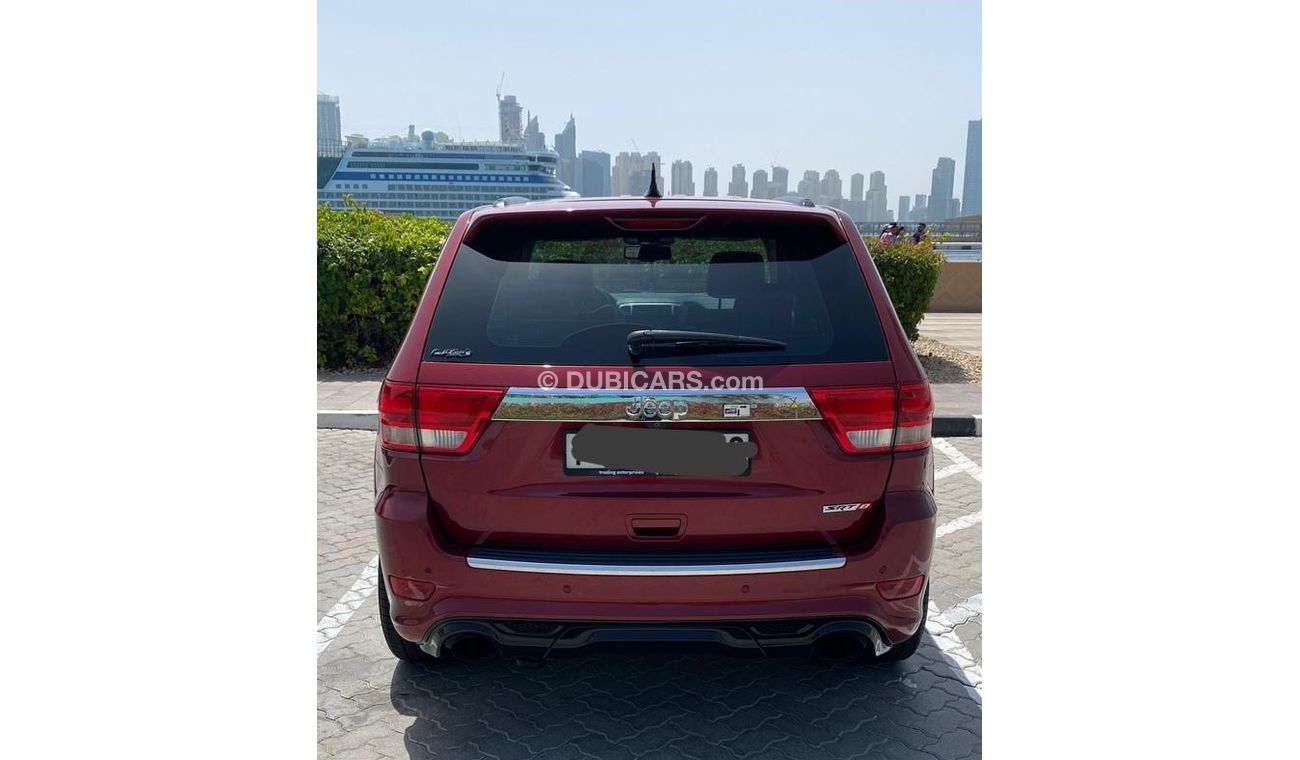 Jeep Grand Cherokee SRT 8