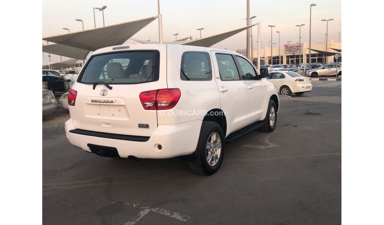 Toyota Sequoia Toyota squia model 2013 GCC car prefect cond full option  back air condition