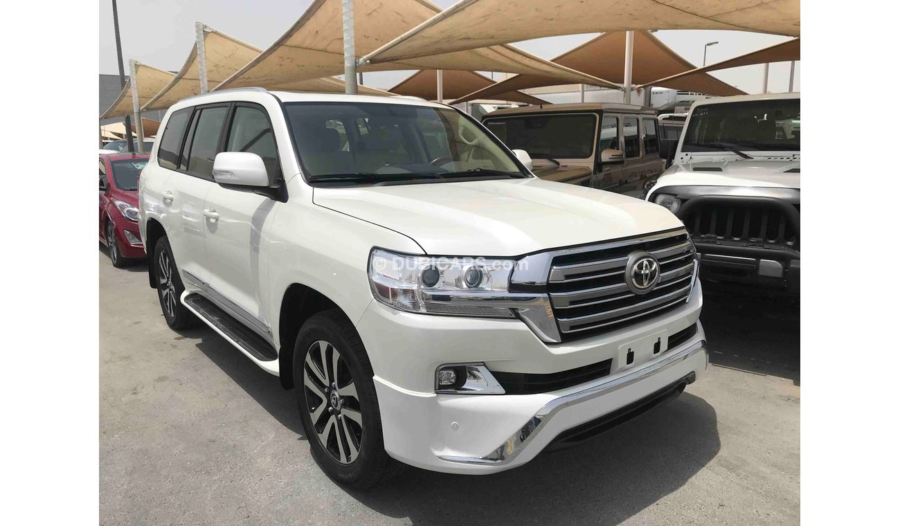 Used Toyota Land Cruiser خليجي VXR/5.7 2018 for sale in Sharjah - 250891