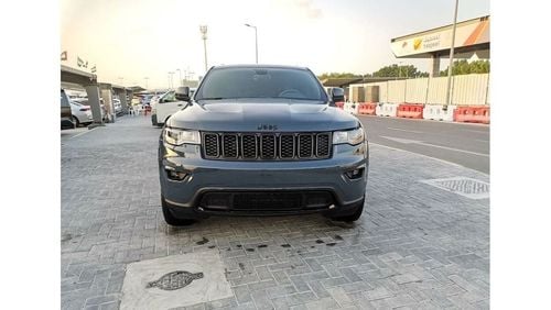 Jeep Grand Cherokee Laredo 3.6L Jeep Grand Cherokee Laredo - 2018 - Dark Grey