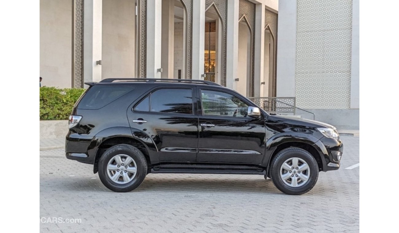 تويوتا فورتونر Toyota fortuner 2009 facelift 2015 GCC In Excellent Condition Gasoline left hand drive