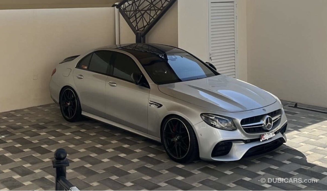 Mercedes-Benz E 63 AMG