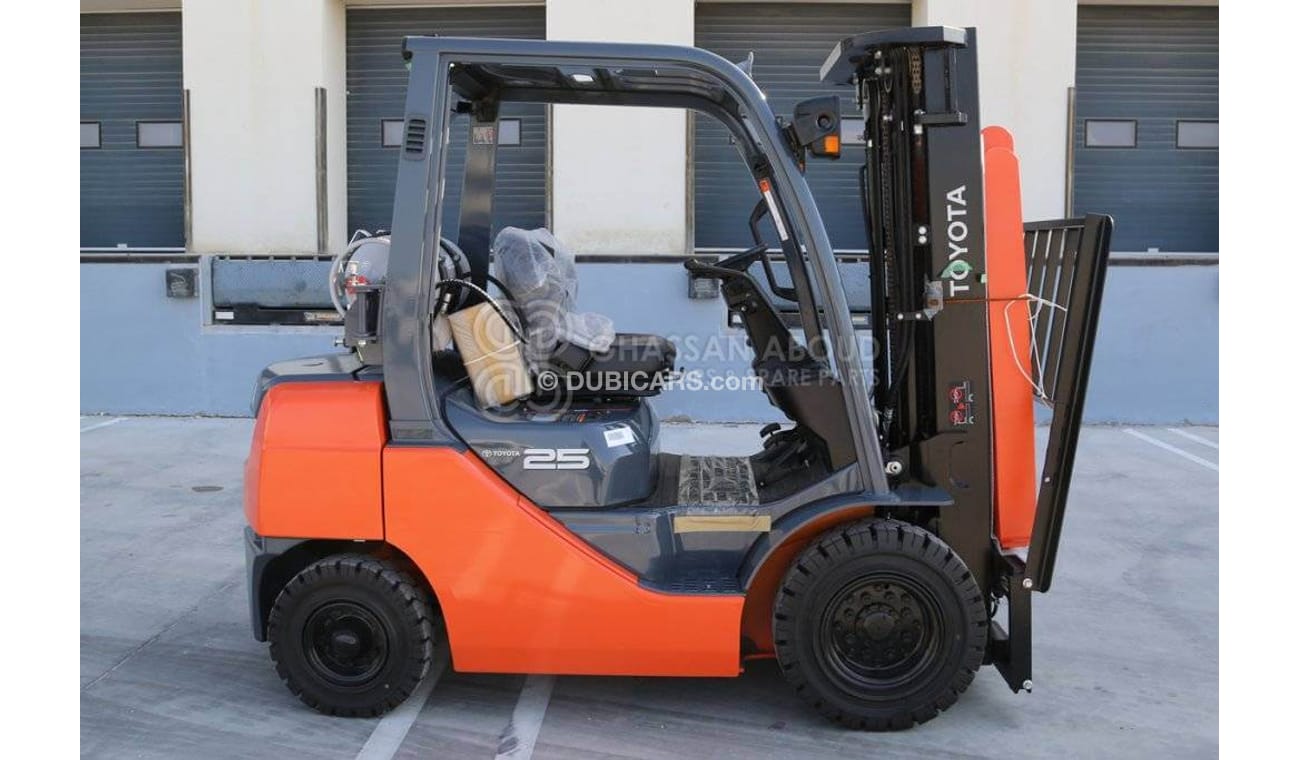 Toyota Fork lift LPG 2.5 TON, 3 STAGE W/ SIDE SHIFT 3 LEVER,4.7M LIFT HEIGHT MY23 Forklift LPG(EXPORT ONLY)