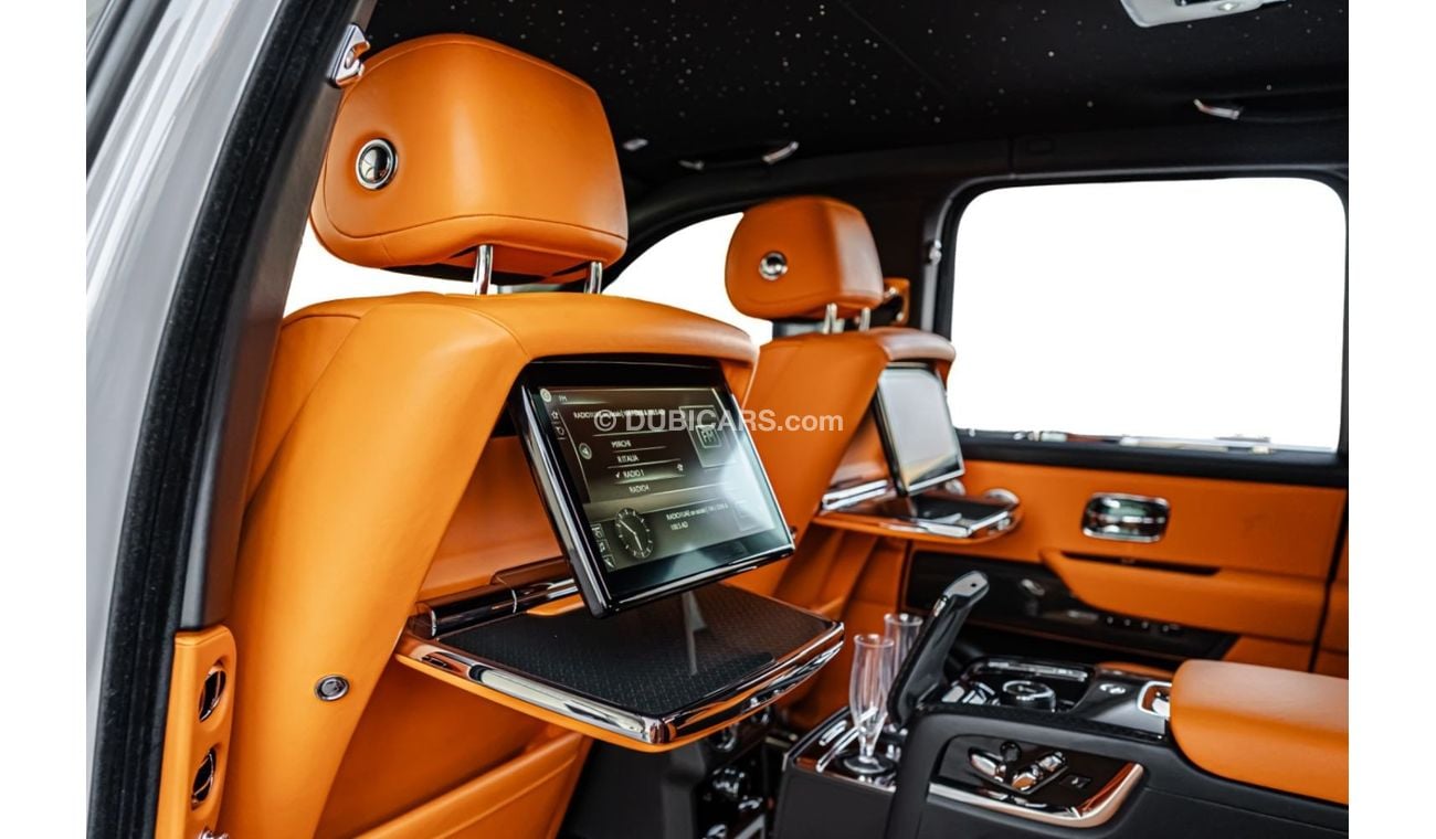 رولز رويس كولينان CULLINAN BLACK BADGE | STARLIGHT | WARRANTY+SERVICE CONTRACT | REAR TVS | BESPOKE AUDIO