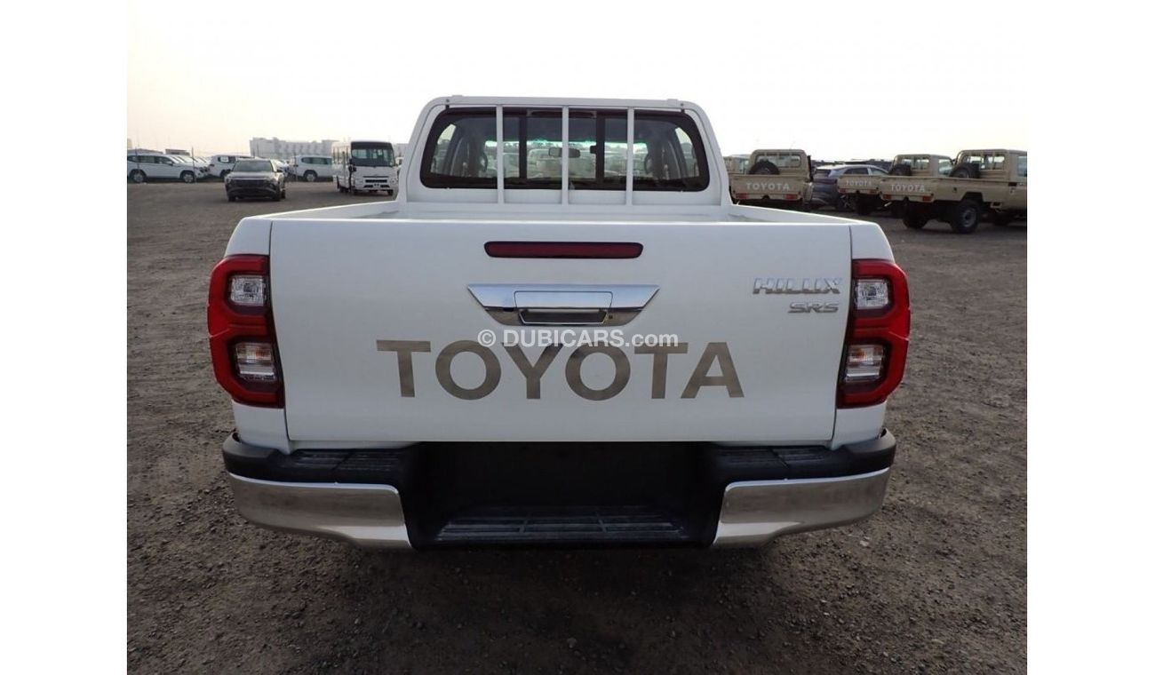 Toyota Hilux 2.4 diesel engine // full option automatic // 4x4 // model 2024