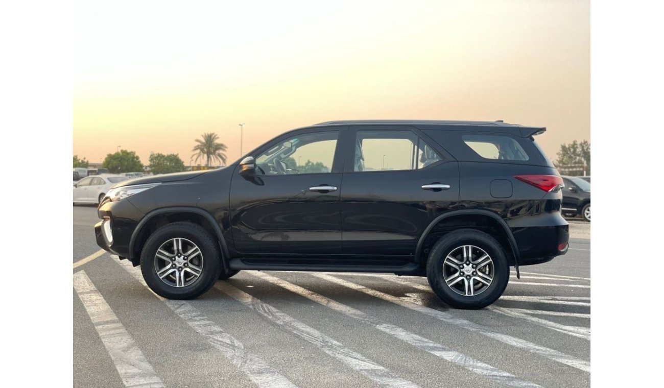 Toyota Fortuner 2019 Toyota Fortuner EXR+ 2.7L V4 - 4x4 AWD - Rear CAM & Sensor - No accident -