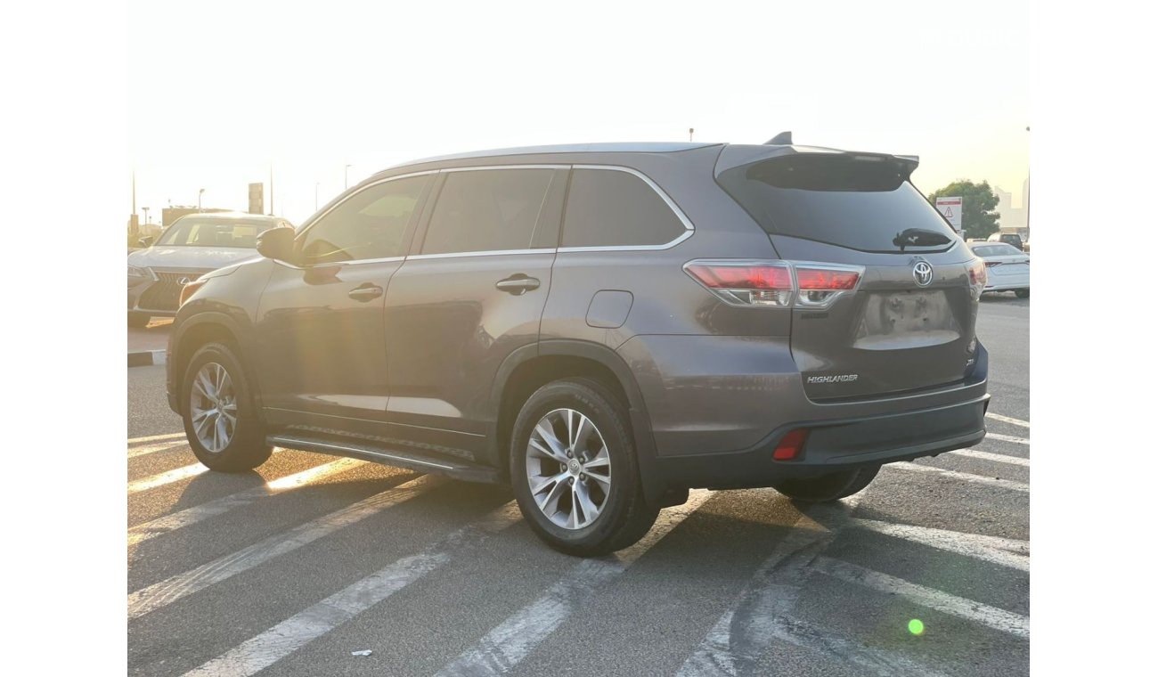 تويوتا هايلاندر 2014 Toyota Highlander XLE 3.5L V6 Full Option 7 Seater  With Side Steps - 90,000 mileage