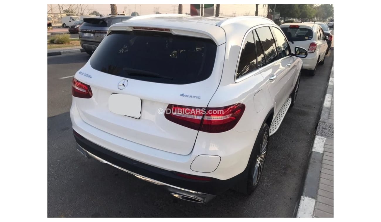 Mercedes-Benz GLC 350 MERCEDES BENZ GLC350 HYBRID 4MATIC