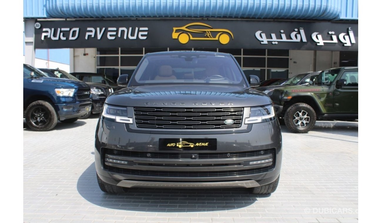 Land Rover Range Rover Vogue GCC SPECS - UNDER WARRANTY AND SERVICE