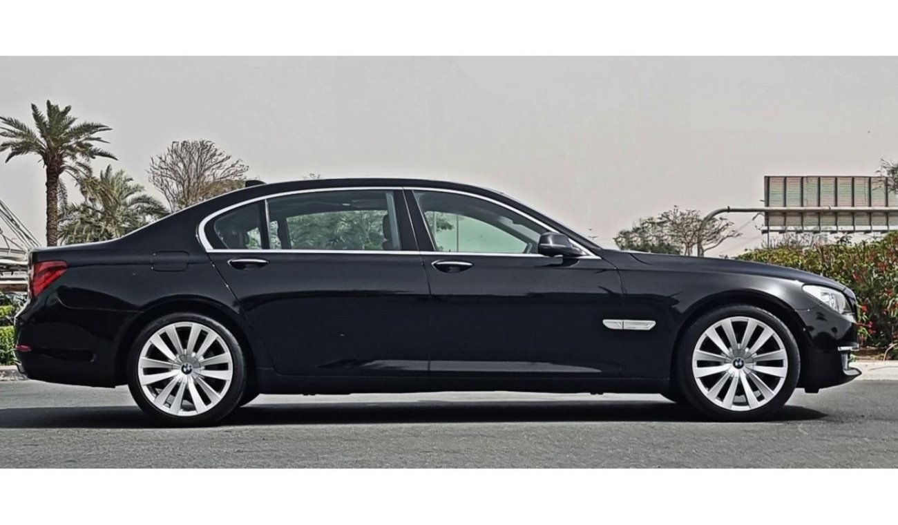 BMW 740Li Li-3.0L-6 Cylinder-Gcc-Full Option-Bank Finance Facility - Warranty