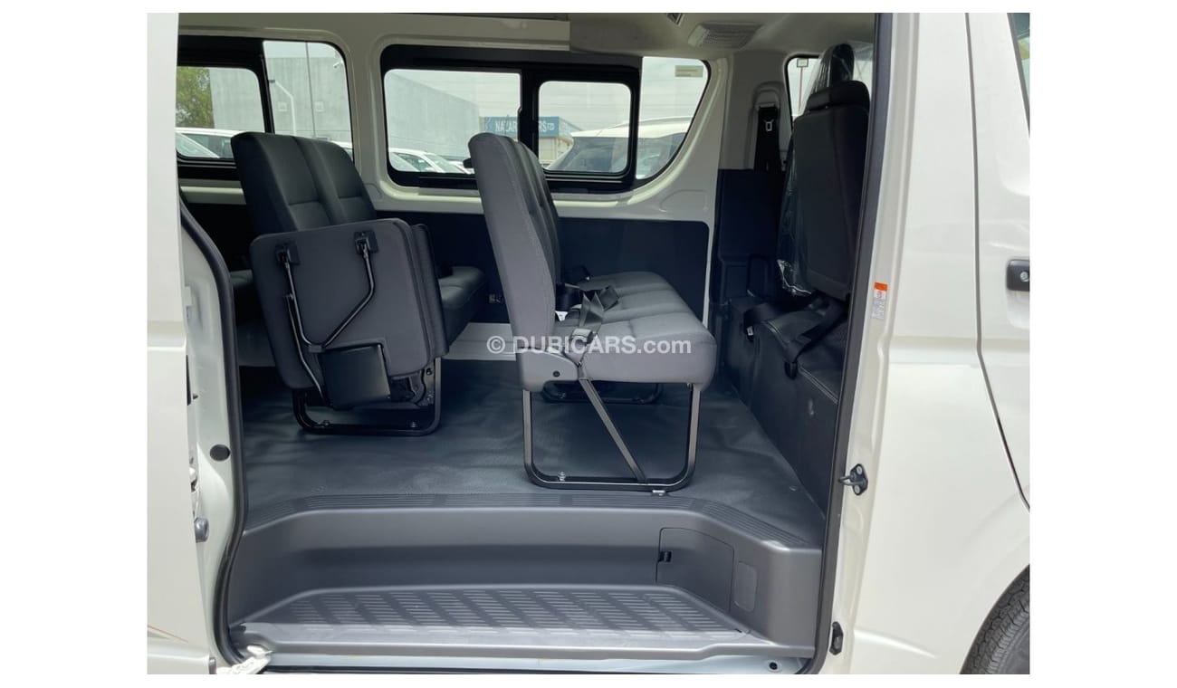 تويوتا هاياس Toyota Hiace Std roof, 2.5l diesel, 2023 model