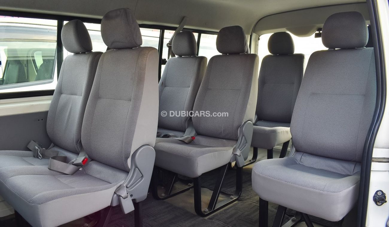 Used Toyota Hiace Right Hand A/T 2005 for sale in Dubai - 592178