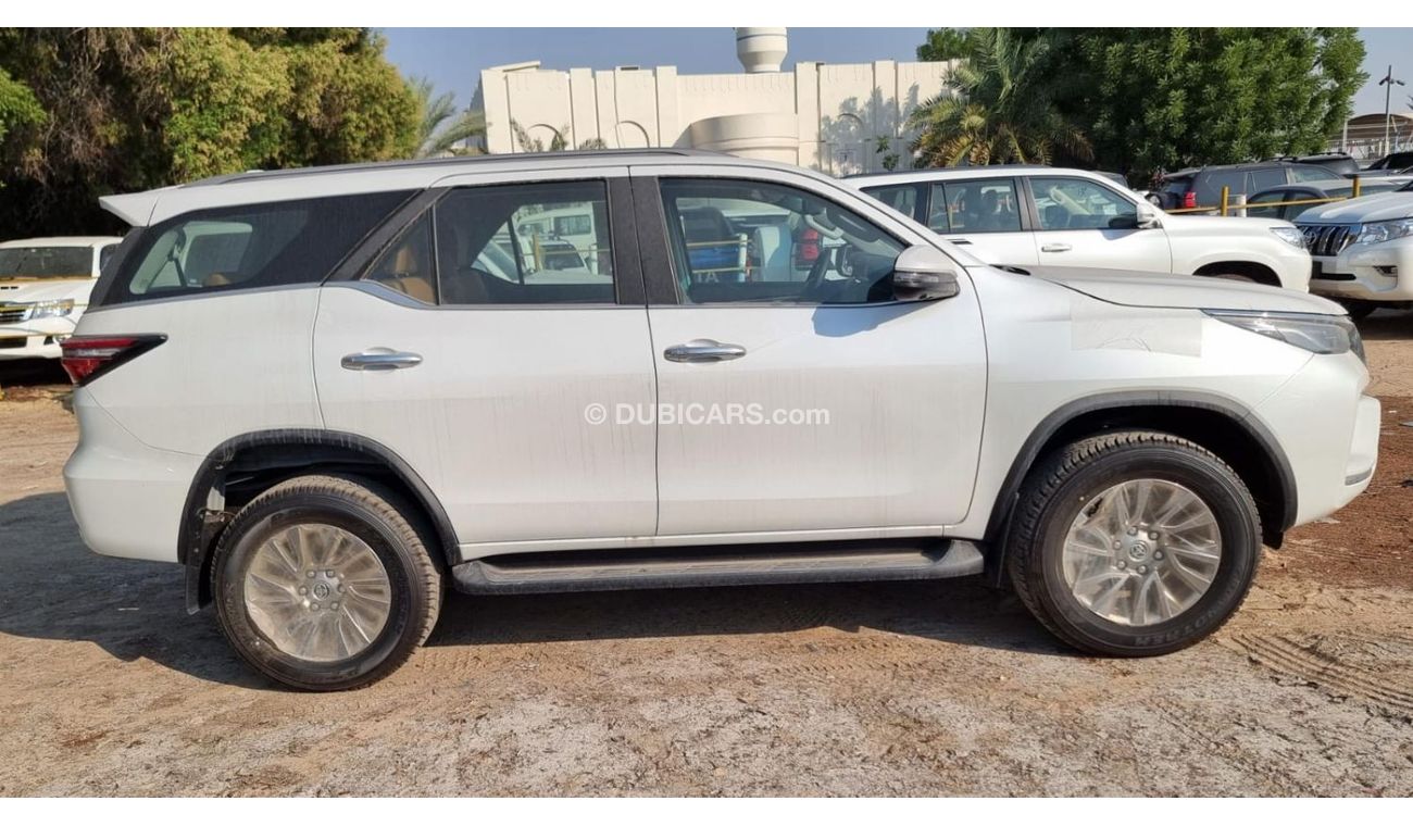 تويوتا فورتونر 2023 Toyota Fortuner V-Grade Full-Option 7-Seater 2.8L 4-Cyl Diesel A/T 4WD Export Only