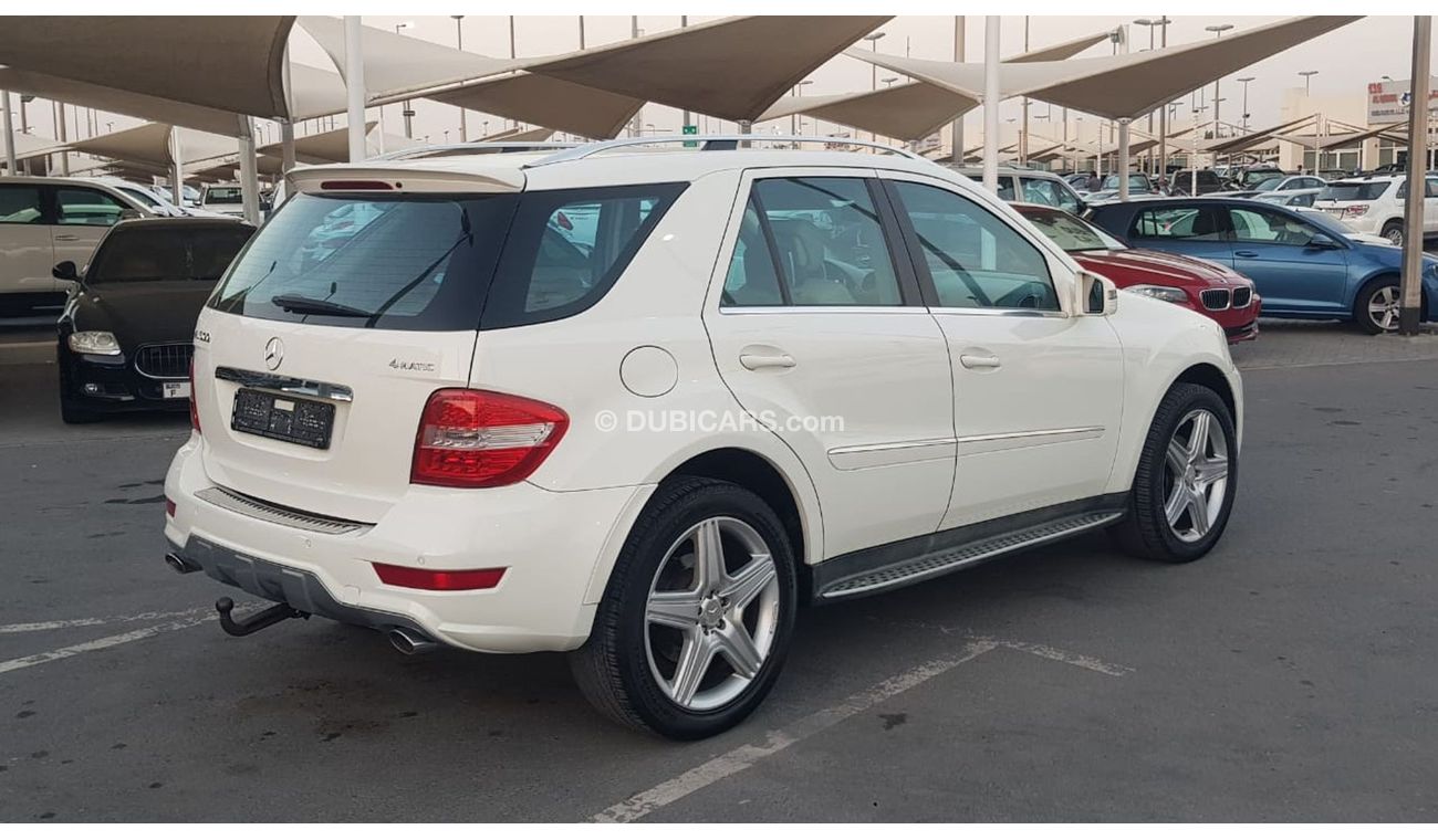 Mercedes-Benz ML 350 Mercedes Benz ML350 model 2011 GCC car prefect condition full option low mileage