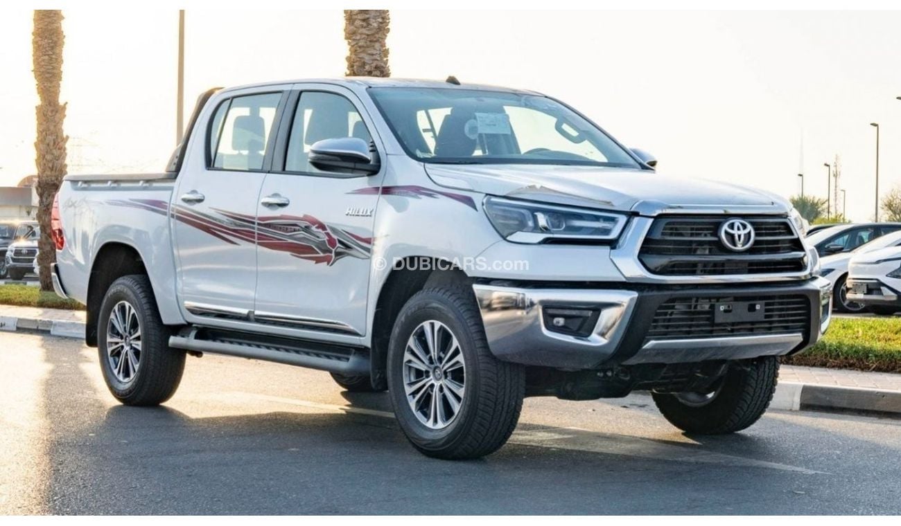 Toyota Hilux 2024 Toyota Hilux 4x4 2.7L petrol AT with cooled seats Full option GCC Specs (Export Price)