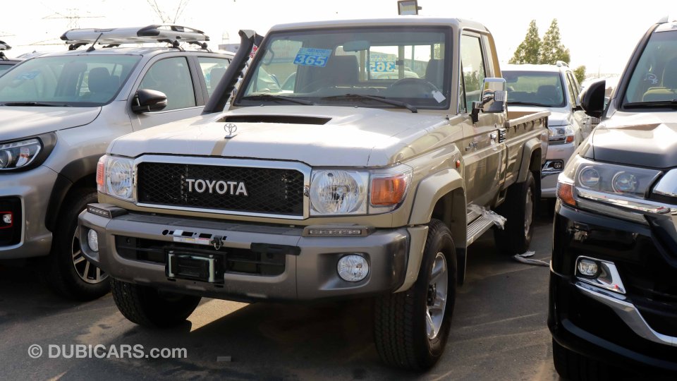 Toyota Land Cruiser Pickup LX V8 for sale. Beige, 2020