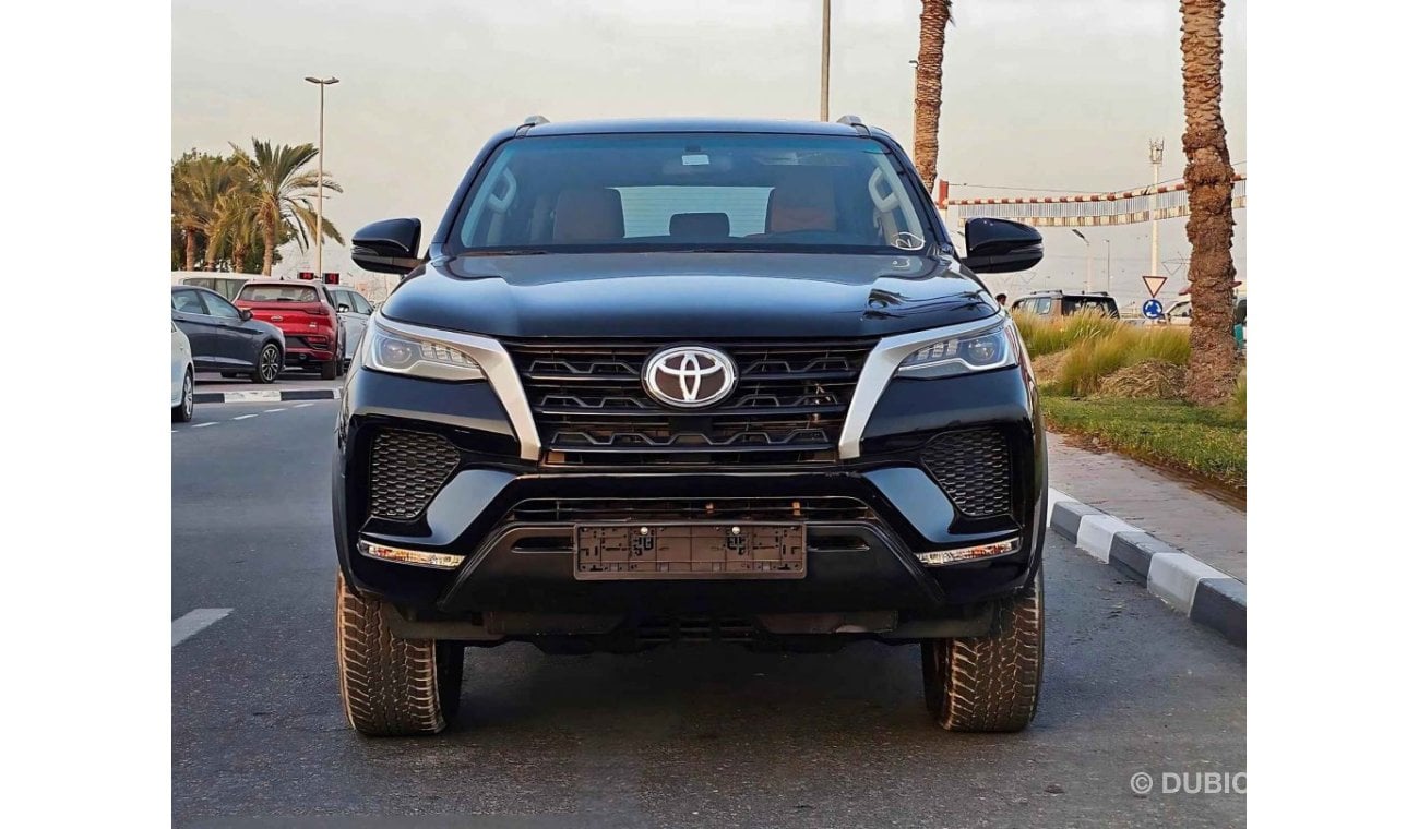 تويوتا فورتونر EXR V4 4WD/ GCC/ ORIGINAL PAINT/ ORG KMS/ 1509 MONTHLY/ LOT# 30978