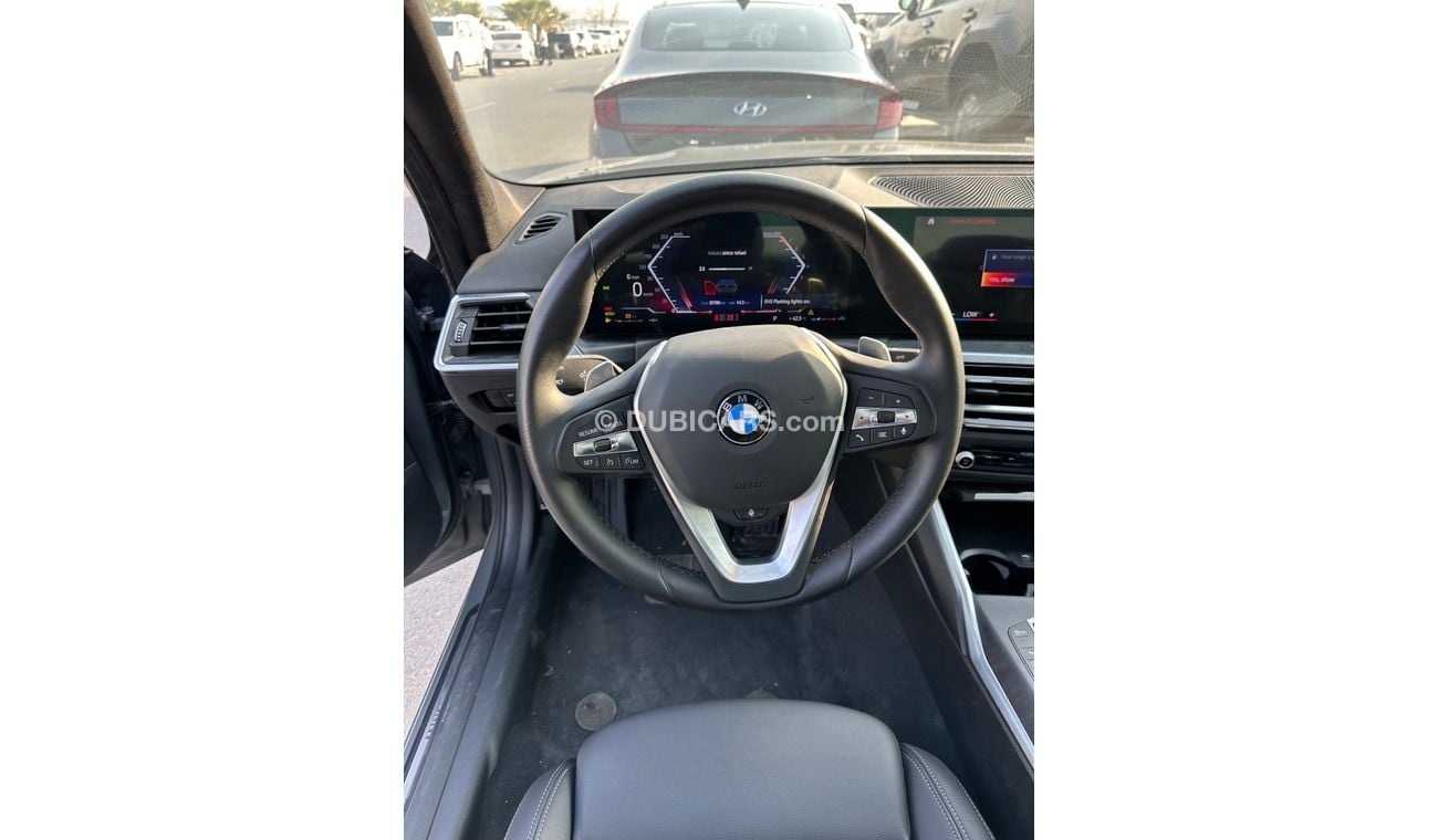 بي أم دبليو 330i 330i Xdrive