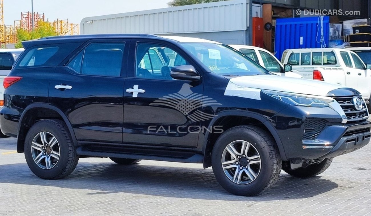 تويوتا فورتونر Toyota/FORTUNER DIESEL / 2.4L COMFORT 4X4 6AT