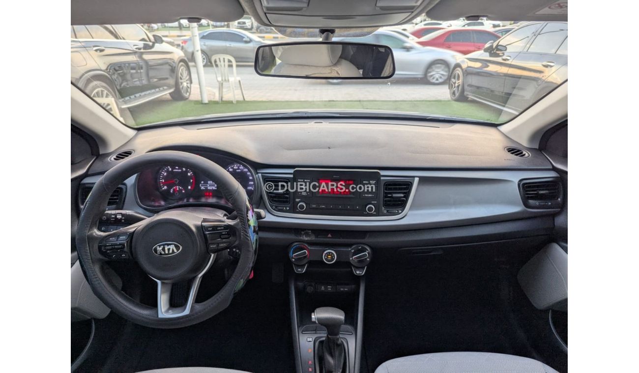 Kia Rio EX 1.4L (100 HP) Sedan Kia Rio 2018 GCC clean car no any work required just buy and drive available 