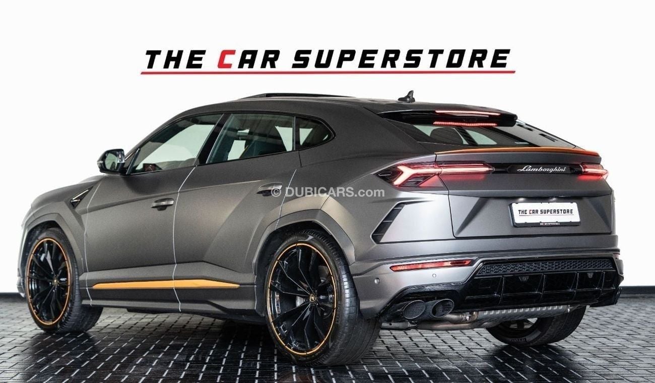 Lamborghini Urus 2022 - LAMBORGHINI URUS CAPSULE EDITION - SPECIAL PAINT - WARRANTY AVAILABLE