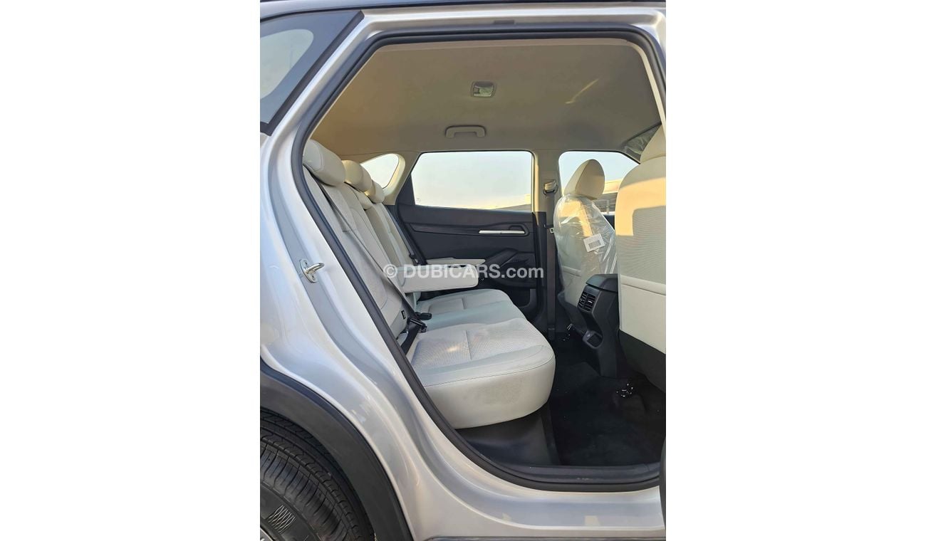 كيا سيلتوس DUAL TONE, 1.5L V4 PETROL, WITHOUT SUNROOF, DVD+ CAMERA (CODE # 68091)