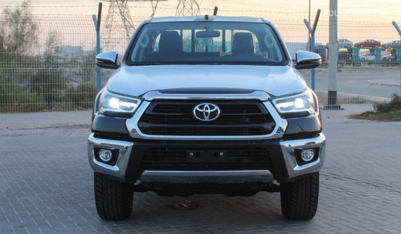 تويوتا هيلوكس HILUX SR5 2.4L DIESEL