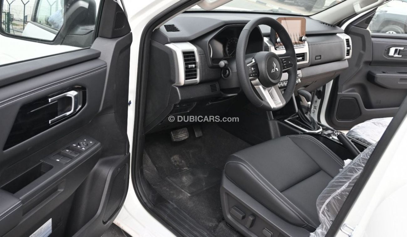 Mitsubishi L200 MITSUBISHI L200 SPORTERO 2.4L DIESEL DCABIN 4WD 6AT CHROME EDITION