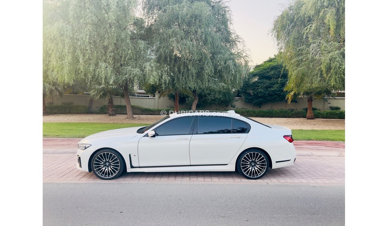 BMW 750Li M Sport 4.4L (443 HP)