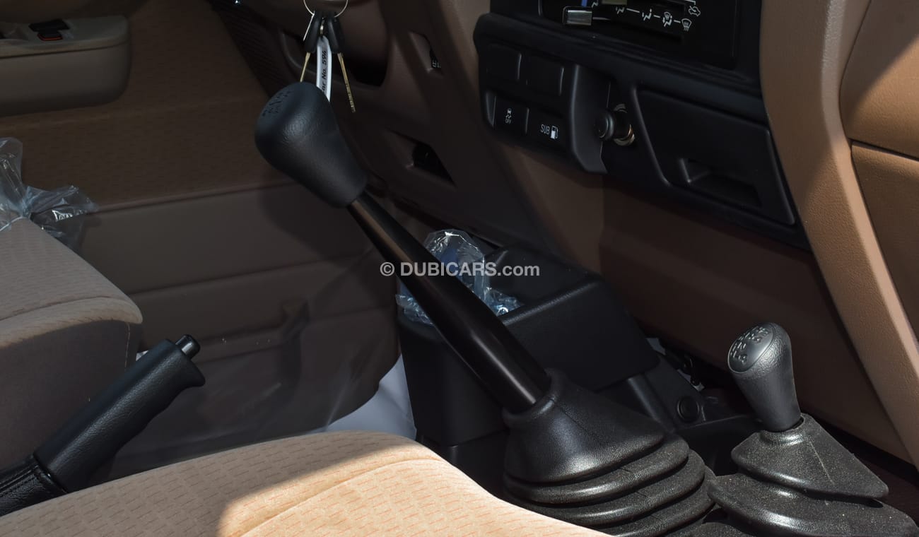 تويوتا لاند كروزر بيك آب 4.0L V6 Petrol Single Cabin