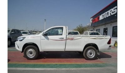 تويوتا هيلوكس 2.7L PETROL MANUAL 4X4