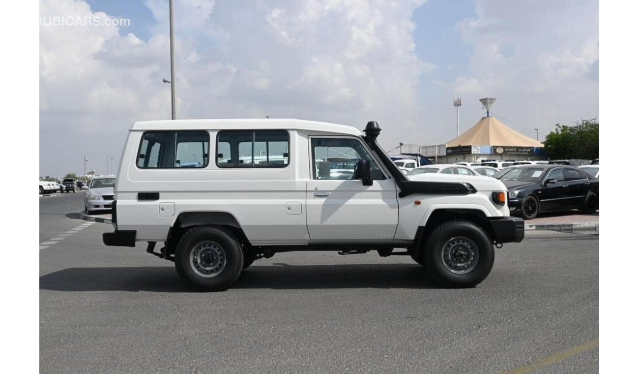 Toyota Land Cruiser Hard Top 2024 Toyota Land Cruiser Hardtop 4.5L 3Dr Diesel 8 Cylinders Manual Zero KM