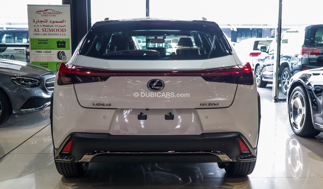 Lexus UX200