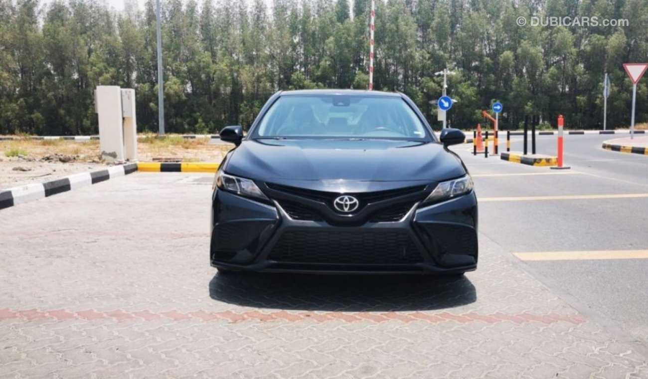 Toyota Camry SE - Sports Edition