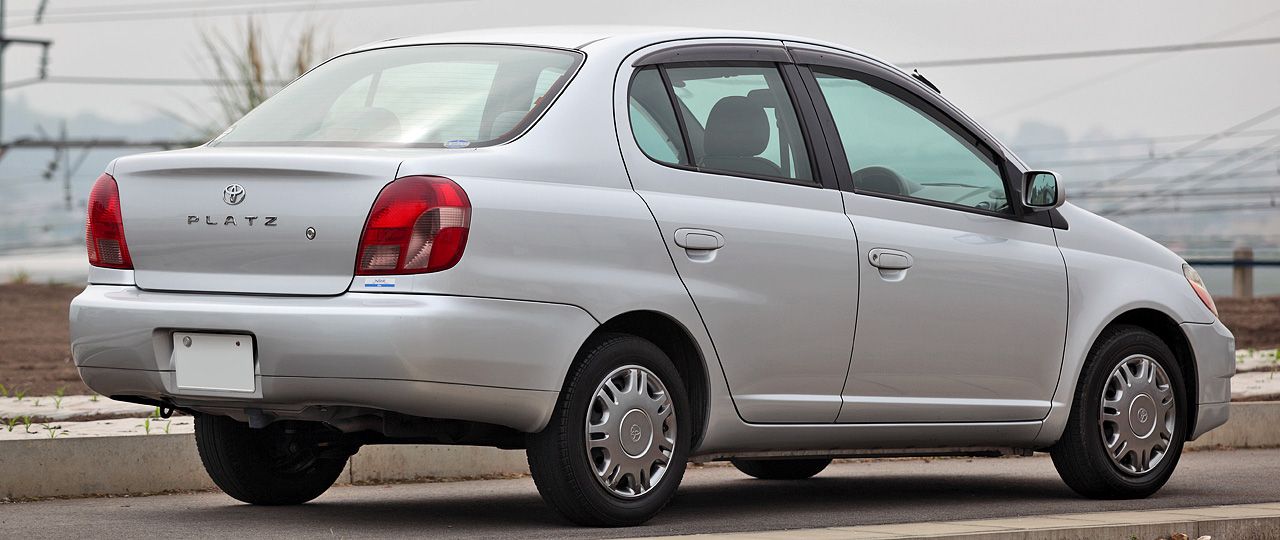 Toyota Platz exterior - Rear Left Angled