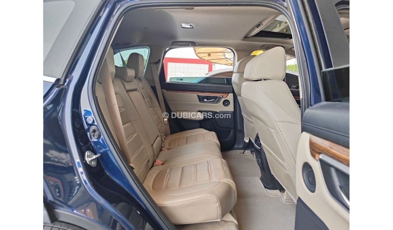 Honda CRV AED 1,300 P.M | 2018 HONDA CR-V TOURING | UNDER WARRANTY | GCC | 2.4L AWD | SUNROOF