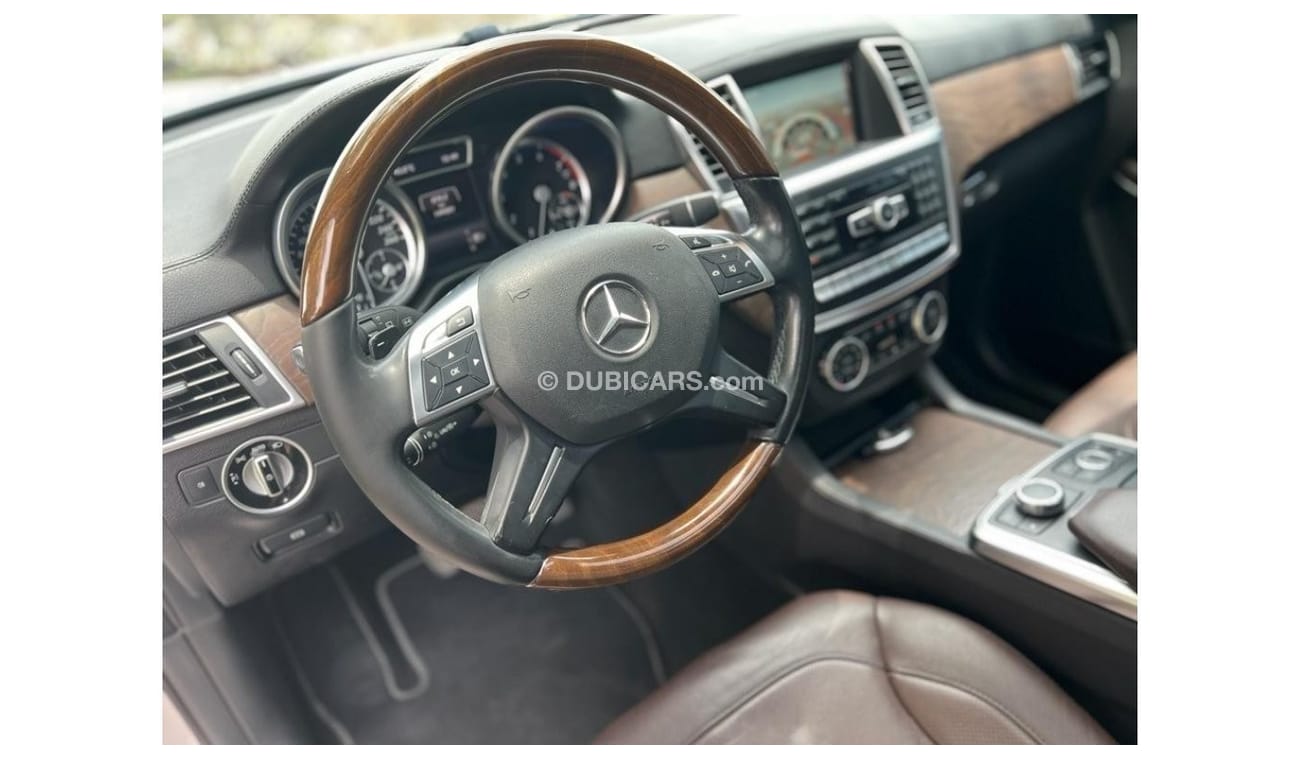 مرسيدس بنز GL 500 MERCEDES BENZ GL500 2016 GCC V8 FULL OPTION ORIGINAL PAINT