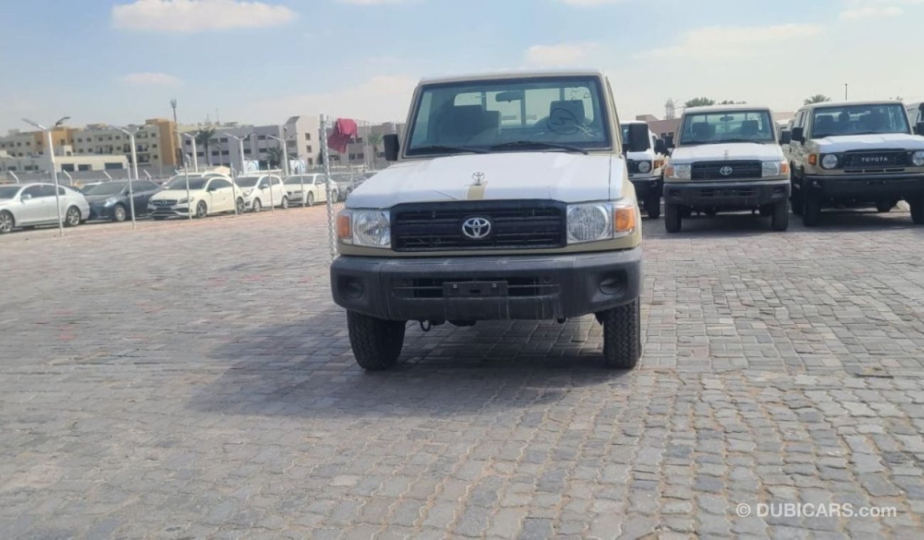 Toyota Land Cruiser Pick Up TOYOTA LC79 SINGLE CABIN 4.2L DIESEL 2023 MODEL YEAR COLOR BEIGE AND WHITE