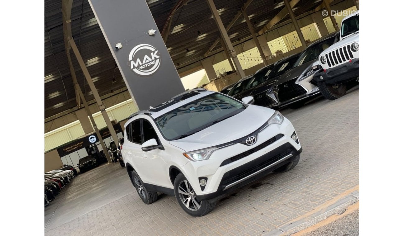 Toyota RAV4 XLE / FULL OPTIONS / FULL SERVICED / IN PERFECT CONDITION