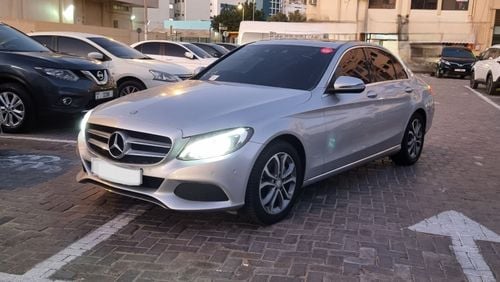 مرسيدس بنز C200 C-Class Low KMs, Never repaired.