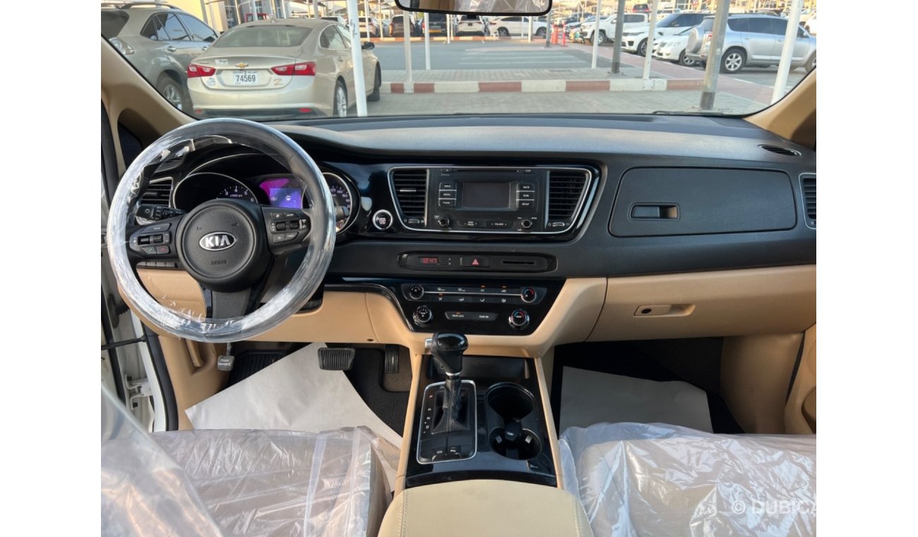 كيا كارنيفال 2016 Kia carnival Lx