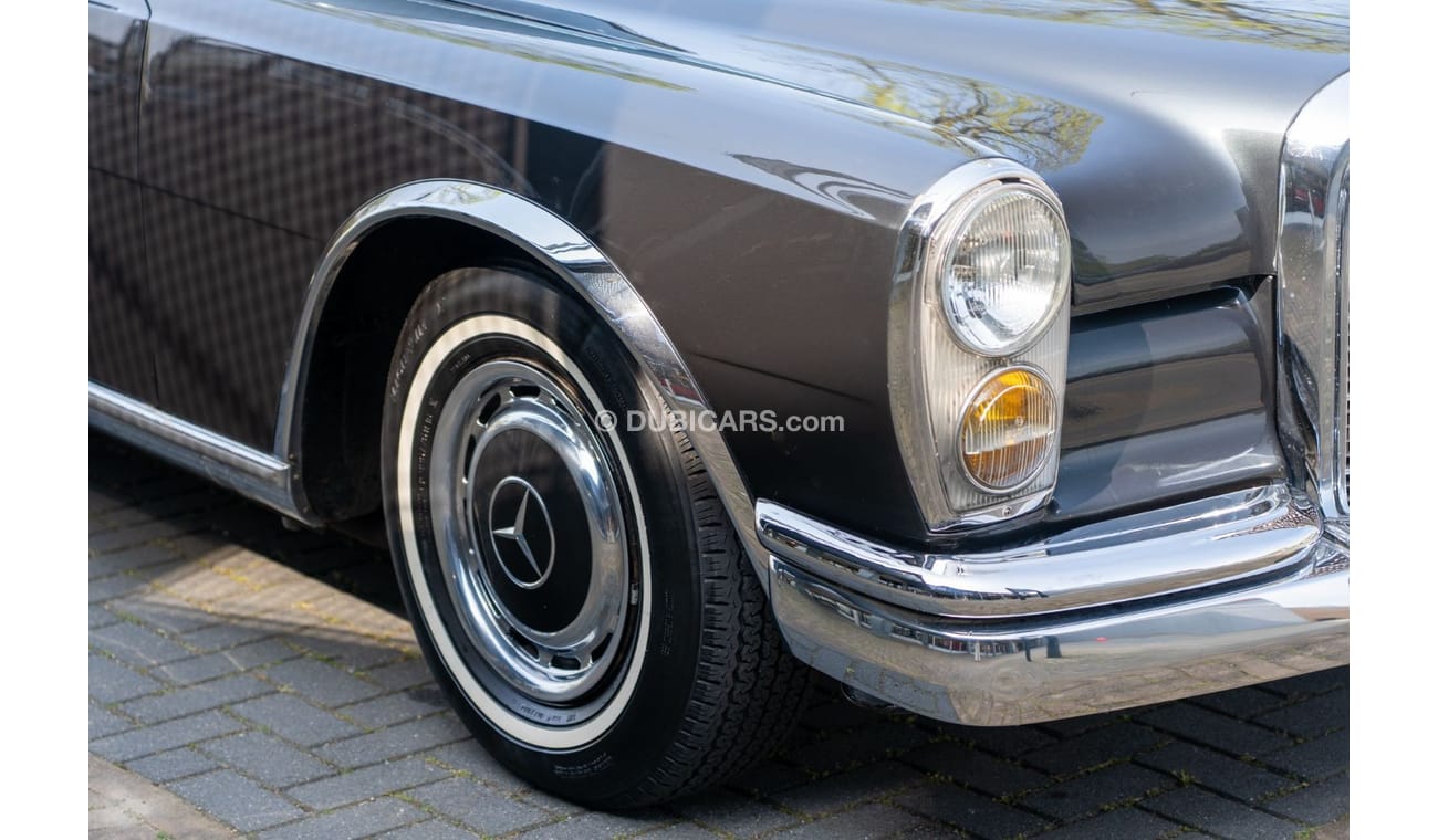 Mercedes-Benz 600 W100 SWB