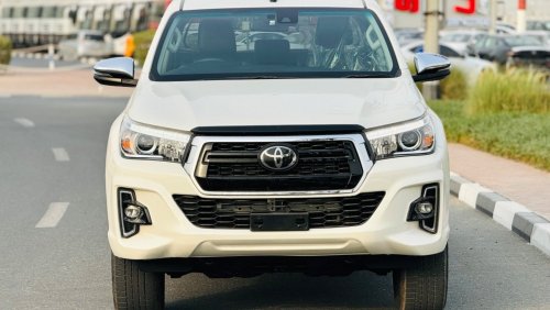 تويوتا هيلوكس Toyota hilux SR5 2019 RHD Diesel full option top of the range