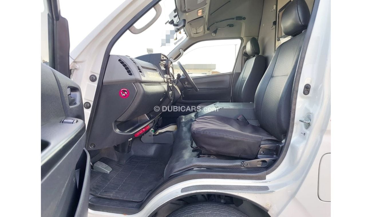 تويوتا هاياس TOYOTA HIACE AMBULANCE VAN 2013 MODEL RIGHT HAND DRIVE 2.7L (PM12608)