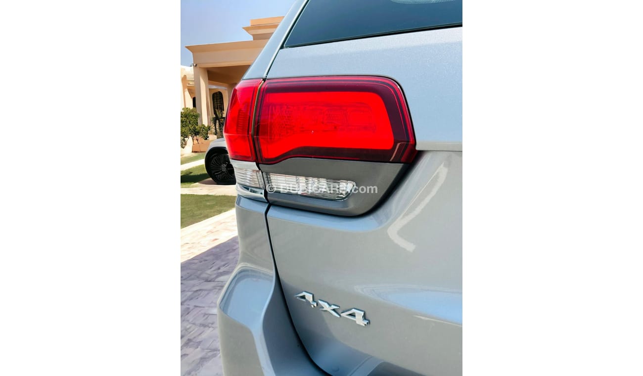 جيب جراند شيروكي AED1,100PM | JEEP GRAND CHEROKEE 2017 LIMITED 4X4 | FSH | GCC SPECS | FIRST OWNER