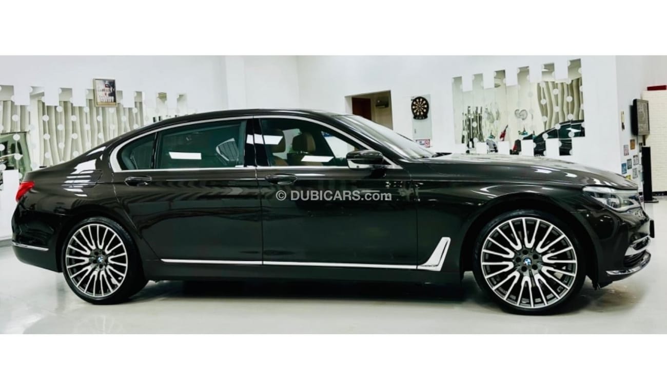 BMW 750Li Luxury Plus GCC .. FSH .. Top Range .. Perfect Condition .. V8 .