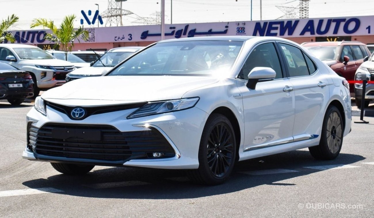 تويوتا كامري Brand New Camry Grande 2.5L Hybrid | 40th Anniv | White/Brown | 2023 Model | For Export Only