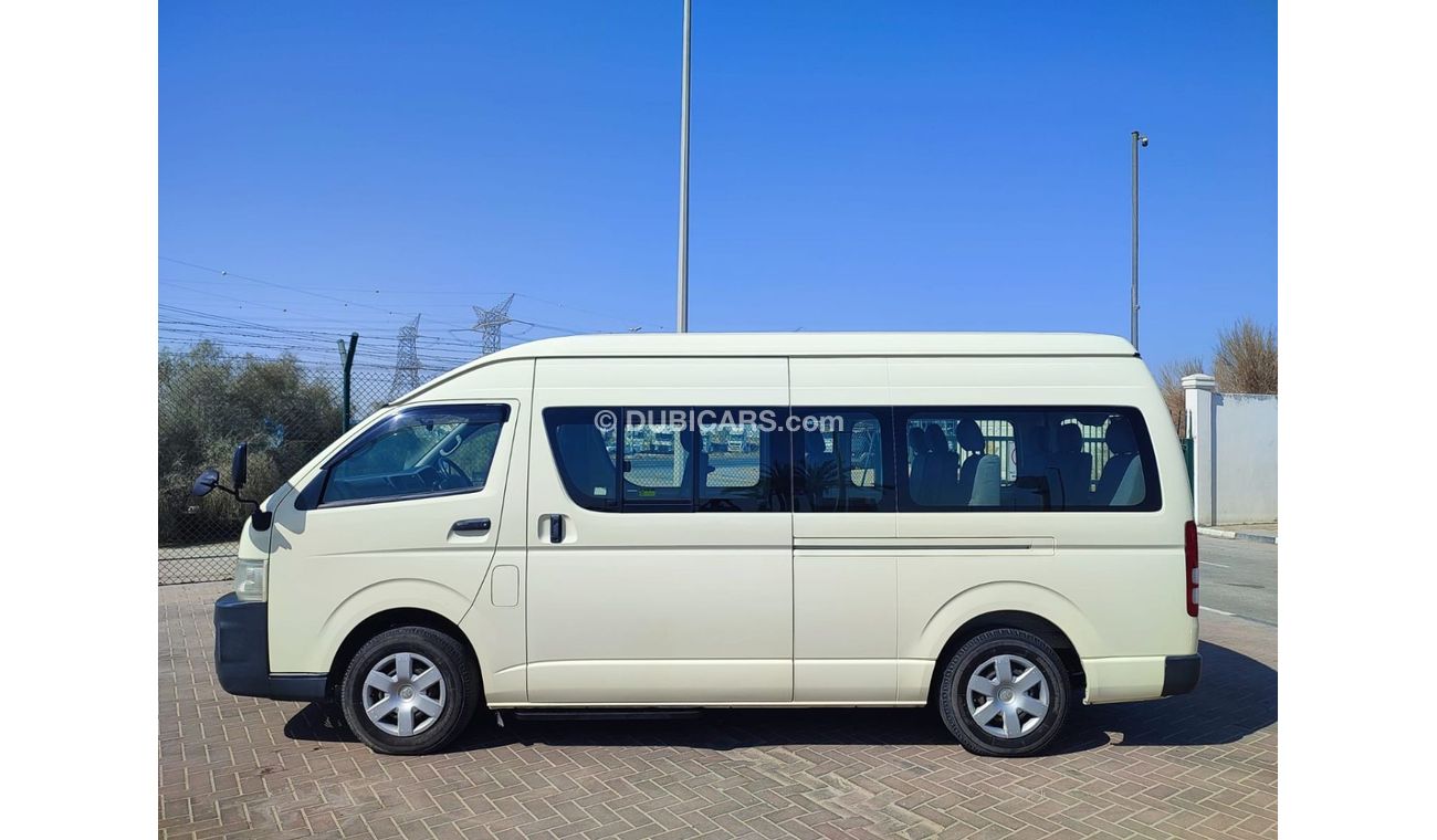 Toyota Hiace TRH223-6007320 || TOYOTA	HIACE 2003 || WHITE	2700	RHD AUTO || EXPORT ONLY.