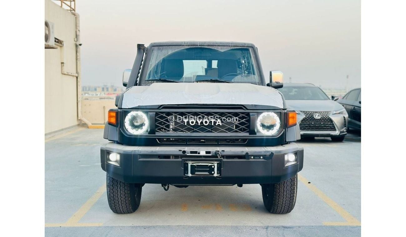 تويوتا لاند كروزر هارد توب LC76 HARDTOP AT