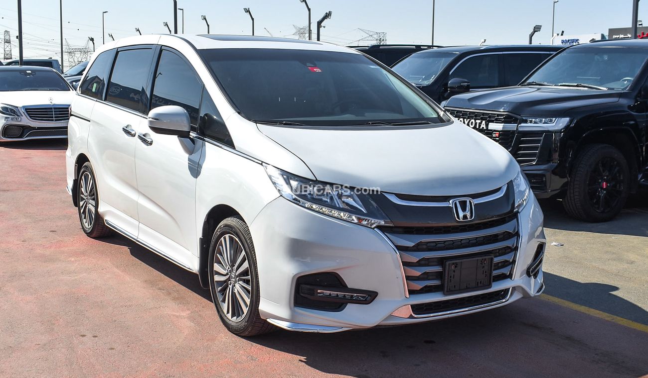 Used Honda Odyssey 2018 for sale in Dubai - 704099